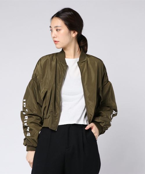 SPIGA（スピーガ）の「ﾊﾞｯｸ袖ﾛｺﾞPTｼｮｰﾄﾌﾞﾙｿﾞﾝ（ブルゾン・レディース・ホワイト/ブラック/カーキ/ブルー・FREE）」の8枚目の写真