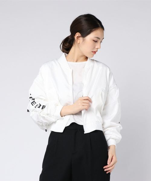 SPIGA（スピーガ）の「ﾊﾞｯｸ袖ﾛｺﾞPTｼｮｰﾄﾌﾞﾙｿﾞﾝ（ブルゾン・レディース・ホワイト/ブラック/カーキ/ブルー・FREE）」の9枚目の写真