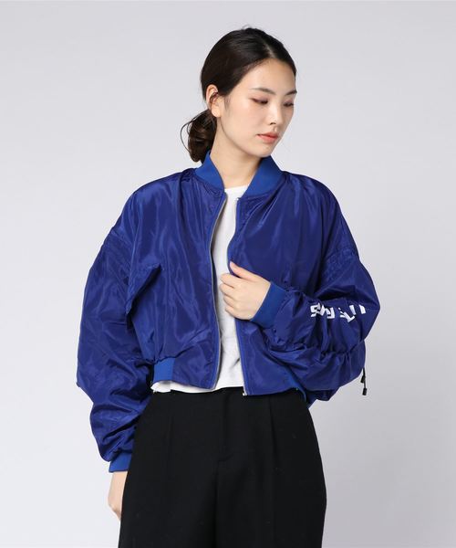 SPIGA（スピーガ）の「ﾊﾞｯｸ袖ﾛｺﾞPTｼｮｰﾄﾌﾞﾙｿﾞﾝ（ブルゾン・レディース・ホワイト/ブラック/カーキ/ブルー・FREE）」の4枚目の写真