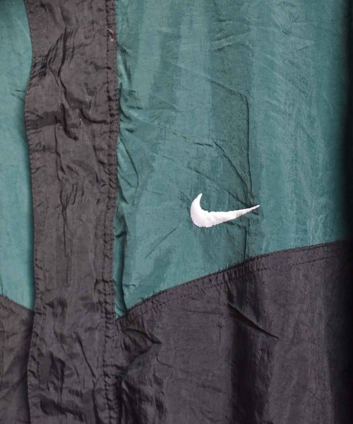 NIKE(ナイキ)の「【ヴィンテージ古着】NIKE/ナイキ フルジップ ナイロンジャケット(ナイロンジャケット・メンズ・グリーン・XX-LARGE)」の5枚目の写真