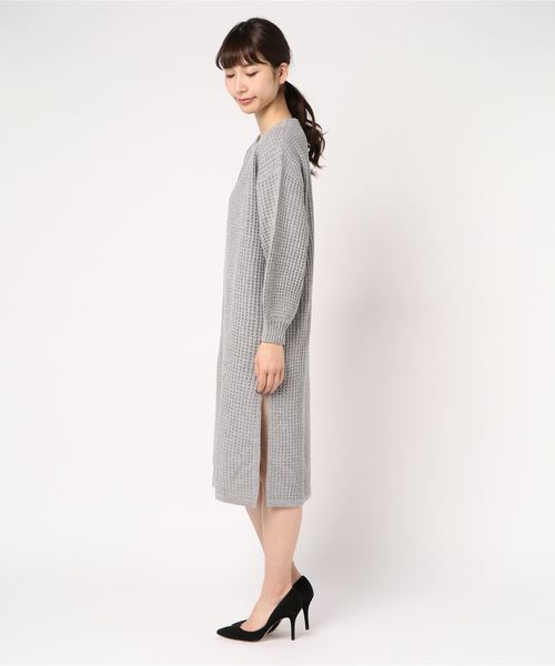 rps（アールピーエス）の「ワッフル編みボリューム袖ニットワンピース（ワンピース・レディース・ブラック/アイボリー/杢グレー・M）」の10枚目の写真