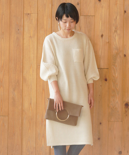 rps（アールピーエス）の「ワッフル編みボリューム袖ニットワンピース（ワンピース・レディース・ブラック/アイボリー/杢グレー・M）」の2枚目の写真