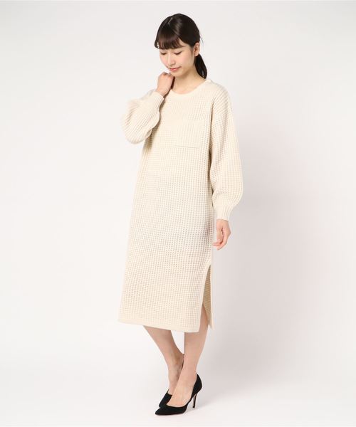 rps（アールピーエス）の「ワッフル編みボリューム袖ニットワンピース（ワンピース・レディース・ブラック/アイボリー/杢グレー・M）」の6枚目の写真