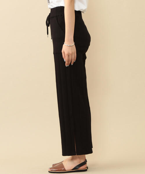 BEAUTY&YOUTH UNITED ARROWS（ビューティーアンドユースユナイテッドアローズ）の「【WEB限定】by※∴ リブジャカードスリットワイドパンツ -手洗い可能-о（その他パンツ・レディース・オフホワイト/オリーブ/ブラック・FREE）」の14枚目の写真