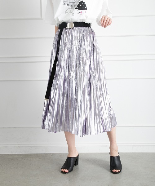 Libby&Rose（リビーアンドローズ）の「メタリックプリーツスカート（スカート・レディース・ブラック/ベージュ/シルバー/パープル・FREE）」の3枚目の写真