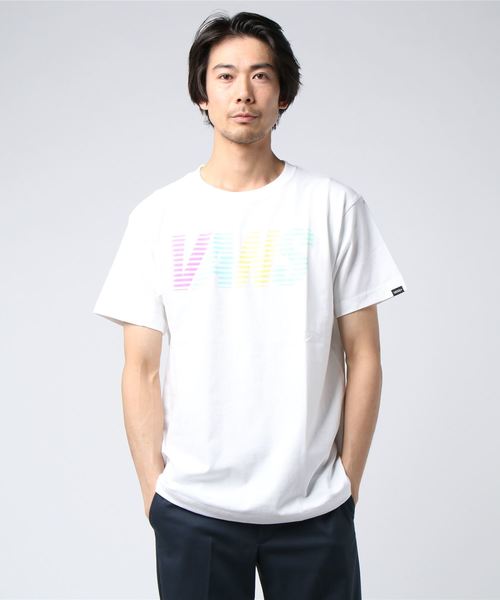 VANS(バンズ)の「VANS ヴァンズ VANS Stripe Logo VA19HS-MT06 S/S T-Shirt WHITE(Tシャツ/カットソー・メンズ・ホワイト・SMALL/MEDIUM/X-LARGE/LARGE)」の1枚目の写真