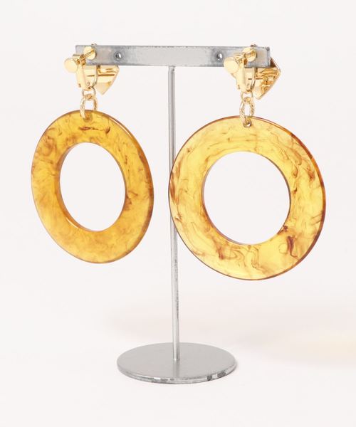 LOWRYS FARM（ローリーズファーム）の「オオブリリングイヤリング　839012（イヤリング・レディース・ベージュ/ブラウン/オフホワイト・FREE）」の4枚目の写真