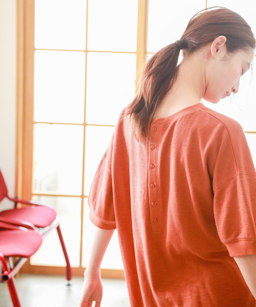 niko and...（ニコアンド）の「バックヘンリーハニカムプルオーバー（Tシャツ/カットソー・レディース・オレンジ/ラベンダー/オフホワイト/ブラウン/ブラック・MEDIUM/LARGE）」の5枚目の写真