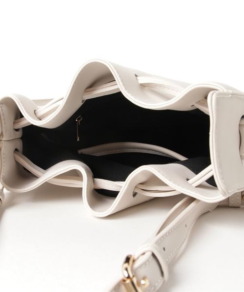 PARKS TOKYO SELECT（パークストウキョウセレクト）の「ﾗｳﾝﾄﾞｷﾝﾁｬｸBAG（ショルダーバッグ・レディース・ブラック/アイボリー/キャメル・FREE）」の6枚目の写真