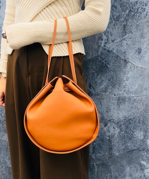 PARKS TOKYO SELECT（パークストウキョウセレクト）の「ﾗｳﾝﾄﾞｷﾝﾁｬｸBAG（ショルダーバッグ・レディース・ブラック/アイボリー/キャメル・FREE）」の3枚目の写真