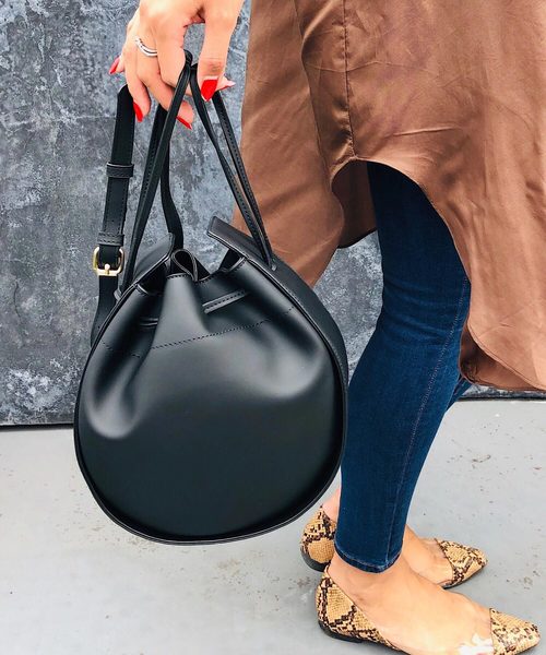 PARKS TOKYO SELECT（パークストウキョウセレクト）の「ﾗｳﾝﾄﾞｷﾝﾁｬｸBAG（ショルダーバッグ・レディース・ブラック/アイボリー/キャメル・FREE）」の9枚目の写真