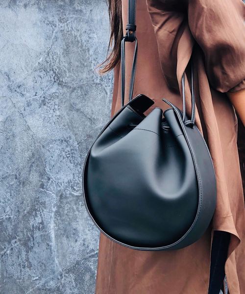 PARKS TOKYO SELECT（パークストウキョウセレクト）の「ﾗｳﾝﾄﾞｷﾝﾁｬｸBAG（ショルダーバッグ・レディース・ブラック/アイボリー/キャメル・FREE）」の15枚目の写真