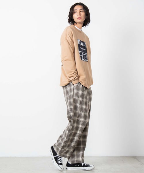 WEGO（ウィゴー）の「WEGO/ガールフォトビッグシルエットプルオーバー（スウェット・メンズ・ホワイト/ブラック/ベージュ/ライトパープル・MEDIUM/LARGE）」の5枚目の写真