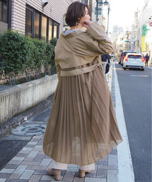バックプリーツロングトレンチコート