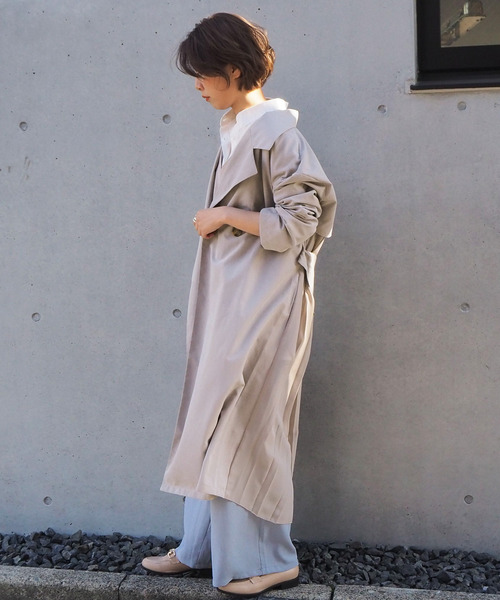 tiptop（ティップトップ）の「バックプリーツロングトレンチコート（トレンチコート・レディース・ベージュ/ブラウン/グレイッシュベージュ・FREE）」の10枚目の写真