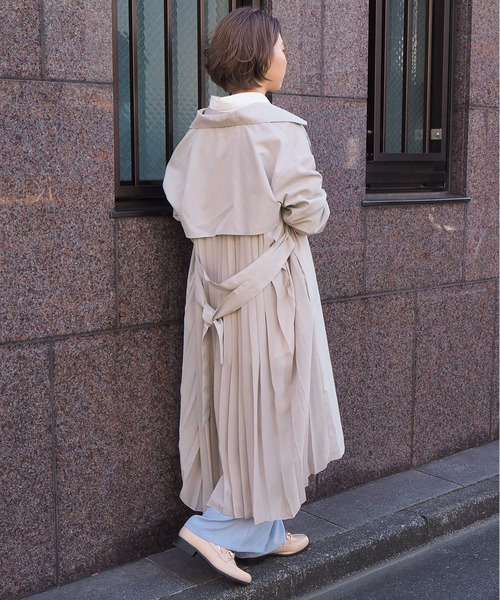 tiptop（ティップトップ）の「バックプリーツロングトレンチコート（トレンチコート・レディース・ベージュ/ブラウン/グレイッシュベージュ・FREE）」の11枚目の写真