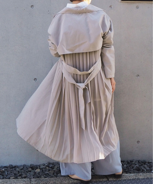 tiptop（ティップトップ）の「バックプリーツロングトレンチコート（トレンチコート・レディース・ベージュ/ブラウン/グレイッシュベージュ・FREE）」の12枚目の写真