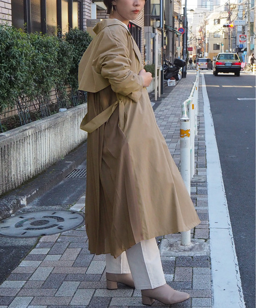 tiptop（ティップトップ）の「バックプリーツロングトレンチコート（トレンチコート・レディース・ベージュ/ブラウン/グレイッシュベージュ・FREE）」の6枚目の写真
