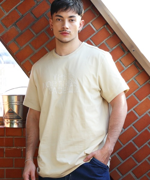 THE NORTH FACE(ザノースフェイス)の「THE NORTH FACE ロゴ半袖Tシャツ(Tシャツ/カットソー・メンズ・ホワイト系その他/ブラック系その他/ホワイト系その他2/ブラック系その他2/ブラック系その他3/グレー/オレンジ/エメラルド/レッド/ネイビー/グリーン系その他/ブラック系その他4/グリーン系その他3/グリーン系その他4/ベージュ/レッド系その他/イエロー系その他/ヘザーグレー/イエロー/ブルー/ダークベージュ/その他/グリーン系その他2/ブルー系その他3/グリーン系その他5/ブルー系その他2/ブルー系その他/その他1/グリーン系その他6/ブラック系その他5・SMALL/MEDIUM/LARGE/X-LARGE/X-SMALL)」の1枚目の写真