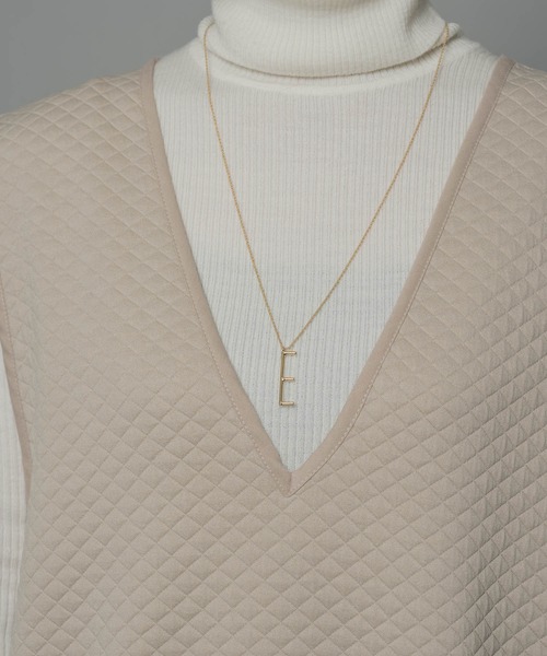 SALON（サロン）の「【 SALON / サロン 】 オリジナル手書き風イニシャルロングネックレス ★（ネックレス・レディース・A/C/E/H/K/N/R/S/T/Y/M・FREE）」の3枚目の写真