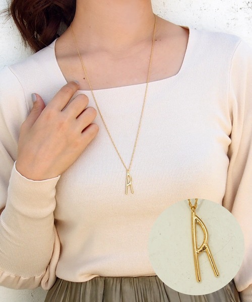 SALON（サロン）の「【 SALON / サロン 】 オリジナル手書き風イニシャルロングネックレス ★（ネックレス・レディース・A/C/E/H/K/N/R/S/T/Y/M・FREE）」の8枚目の写真