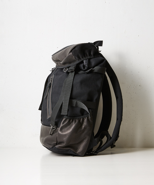 DECADE（ディケイド）の「DECADE デニム×オイルレザーバックパック