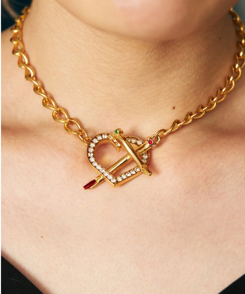 PAMEO POSE（パメオポーズ）の「CROSS FINGERS HEART CHOKER