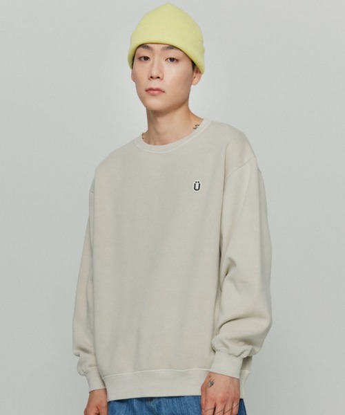 ISTKUNST(イストクンスト)の「【ISTKUNST】LOGO WAPPEN PIGMENT SWEATSHIRTS / イストクンスト ロゴ ワッペン ピグメント スウェットシャツ(スウェット・メンズ・ブラック/ブルー/クリーム/ピンク・SMALL/MEDIUM/LARGE)」の3枚目の写真
