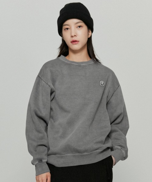ISTKUNST(イストクンスト)の「【ISTKUNST】LOGO WAPPEN PIGMENT SWEATSHIRTS / イストクンスト ロゴ ワッペン ピグメント スウェットシャツ(スウェット・メンズ・ブラック/ブルー/クリーム/ピンク・SMALL/MEDIUM/LARGE)」の2枚目の写真