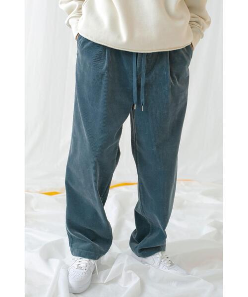 MONKEY TIME（モンキータイム）の「＜monkey time＞ 8WALE SOFT CORDUROY 1P WIDE EASY/イージーパンツ（その他パンツ・メンズ・ブラック/オフホワイト/ターコイズブルー・L/S/M）」の3枚目の写真