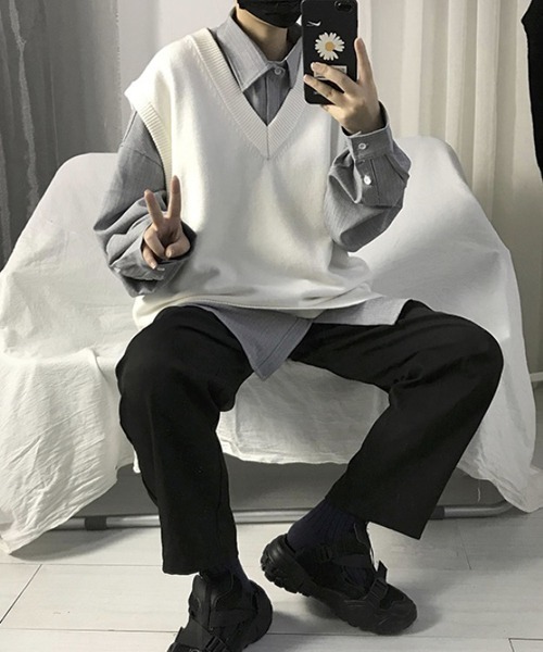 WESTBOY（ウエストボーイ）の「【WB ORIGINALS】Big Silhouette V-neck Drop Shoulder Knit Vest（ニット/セーター・メンズ・ホワイト/ブラック/ブルー・M/XL/L）」の11枚目の写真