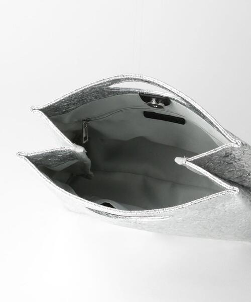 BEAUTY&YOUTH UNITED ARROWS（ビューティーアンドユースユナイテッドアローズ）の「BY スクエアメタル エンボストートバッグ（トートバッグ・レディース・シルバー/ケリー・FREE）」の11枚目の写真