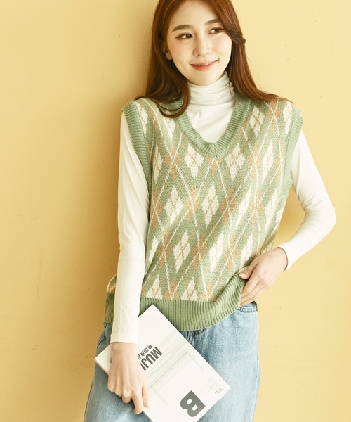 me+em select(ミームセレクト)の「アーガイルナチュラルニットベスト(ベスト・レディース・ベージュ/イエロー/アイボリー/ミント・FREE)」の3枚目の写真