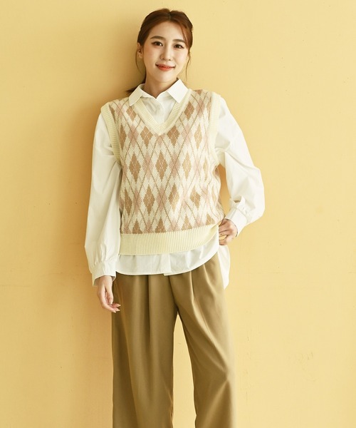 me+em select(ミームセレクト)の「アーガイルナチュラルニットベスト(ベスト・レディース・ベージュ/イエロー/アイボリー/ミント・FREE)」の6枚目の写真