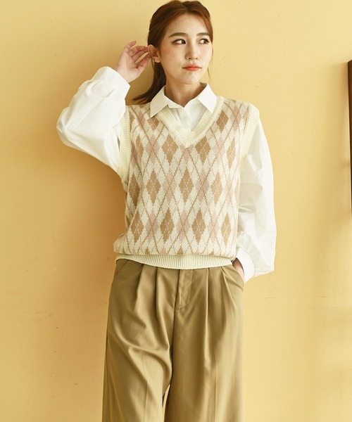 me+em select(ミームセレクト)の「アーガイルナチュラルニットベスト(ベスト・レディース・ベージュ/イエロー/アイボリー/ミント・FREE)」の11枚目の写真