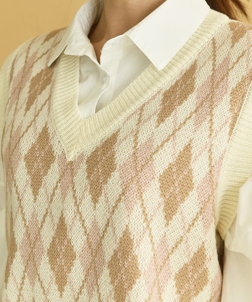 me+em select(ミームセレクト)の「アーガイルナチュラルニットベスト(ベスト・レディース・ベージュ/イエロー/アイボリー/ミント・FREE)」の13枚目の写真