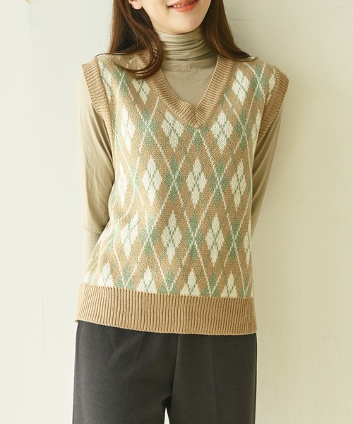 me+em select(ミームセレクト)の「アーガイルナチュラルニットベスト(ベスト・レディース・ベージュ/イエロー/アイボリー/ミント・FREE)」の16枚目の写真