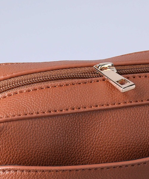 HONEYSUCKLE ROSE（ハニーサックルローズ）の「【HONEYSUCKLE ROSE】タッセルスクエアショルダー（ショルダーバッグ・レディース・ブラウン/ブルー/ブラック・ONE SIZE）」の14枚目の写真