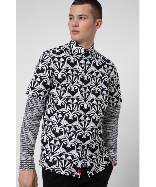 HUGO(ヒューゴ)の「オールオーバープリント リラックスフィット シャツ(シャツ/ブラウス・メンズ・ブラック・S/M/L/XL/XS)」の1枚目の写真