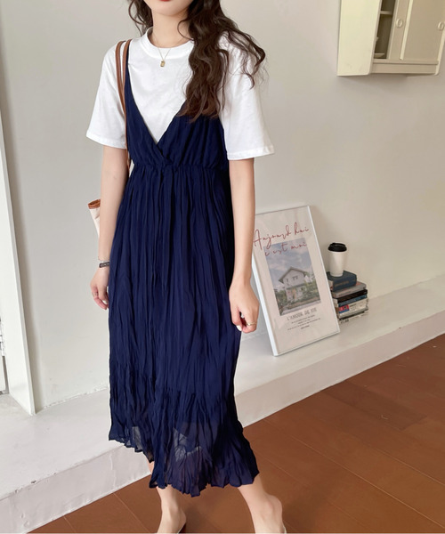 emi+（エミプラス）の「ワッシャーキャミワンピース（ワンピース・レディース・ホワイト/ブラック/ボルドー/ネイビー/グリーン/ベージュ/グレー/カーキ/ブルーグレー/ライトベージュ・FREE）」の19枚目の写真