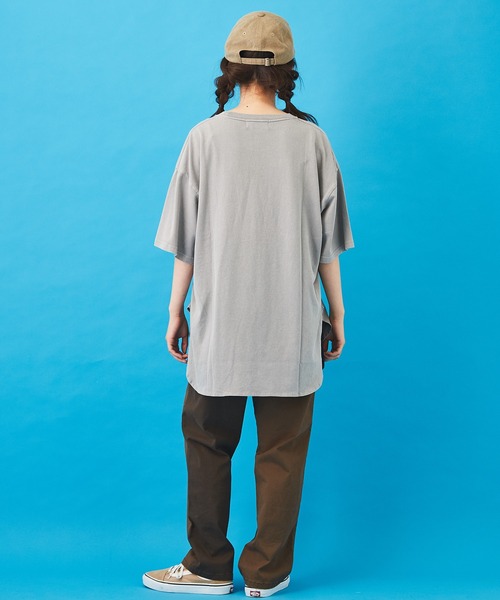 CUBE SUGAR（キューブシュガー）の「OE天竺 ピグメント染 ラウンドTシャツ（Tシャツ/カットソー・レディース・グレー/ベージュ/オレンジ/サックスブルー・M）」の18枚目の写真