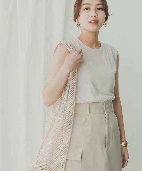 KBF+(ケービーエフプラス)の「KBF+ シアーノースリーブ(Tシャツ/カットソー・レディース・ブラック/グレー系その他/グリーン系その他・ONE)」の4枚目の写真