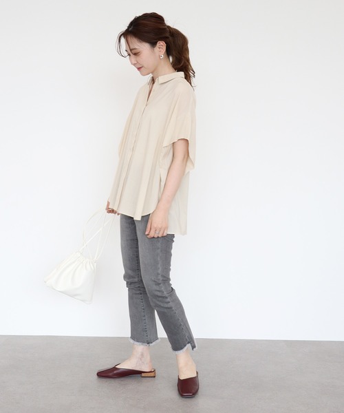 AMERICAN HOLIC（アメリカンホリック）の「ショルダータックボックスシャツ　＊●（シャツ/ブラウス・レディース・ブラック/ベージュ/オフホワイト/ベージュ系その他2/ブルー系その他6・M/L）」の9枚目の写真