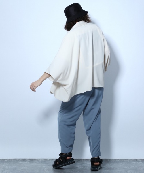 HARE(ハレ)の「ドルマンBIGシャツ(HARE)(シャツ/ブラウス・メンズ・ライトブルー/ブラック/チャコールグレー/オフホワイト/ボルドー・FREE)」の8枚目の写真