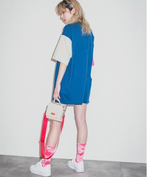 LOCAL HEROES（ローカルヒーローズ）の「BLUR COLORBLOCK T-SHIRT DRESS（Tシャツ/カットソー・レディース・ネイビー・L/XS/S/M）」の4枚目の写真
