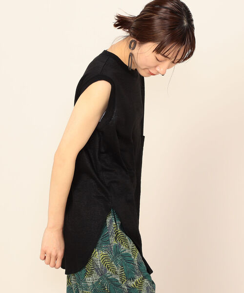 NOLLEY’S(ノーリーズ)の「リネン100ノースリーブプルオーバーカットソー(Tシャツ/カットソー・レディース・ブラック/ベージュ・FREE)」の3枚目の写真