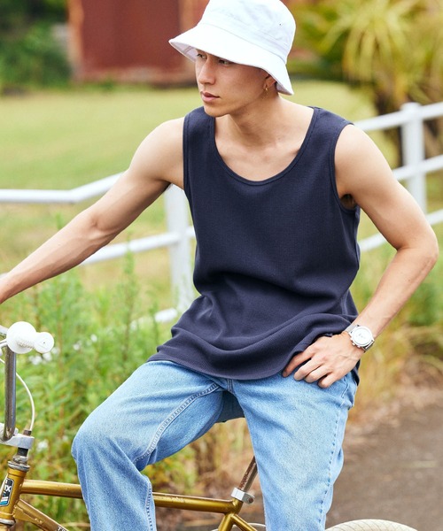 BARK MANHATTAN（バークマンハッタン）の「サーマルオーバーロングワッフルタンクトップ（タンクトップ・メンズ・パープル系その他/チャコール/グリーン系その他/ブルー系その他/ヘザーグレー/アイボリー/カーキ/ネイビー/ベージュ/ブラック・S/M/L）」の8枚目の写真