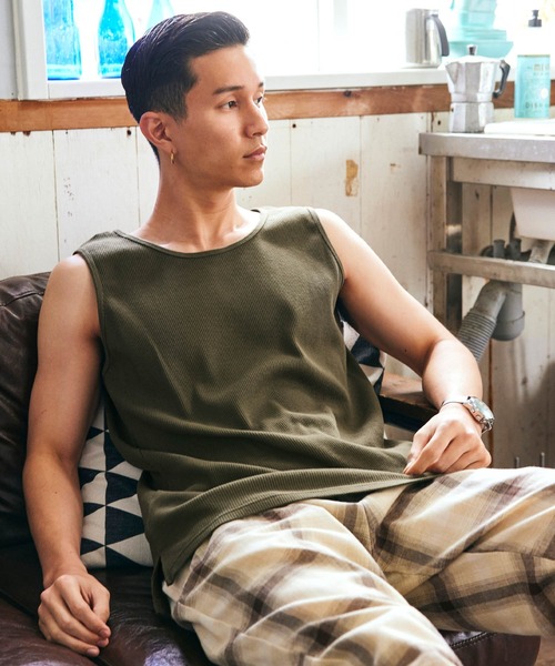 BARK MANHATTAN（バークマンハッタン）の「サーマルオーバーロングワッフルタンクトップ（タンクトップ・メンズ・パープル系その他/チャコール/グリーン系その他/ブルー系その他/ヘザーグレー/アイボリー/カーキ/ネイビー/ベージュ/ブラック・S/M/L）」の6枚目の写真