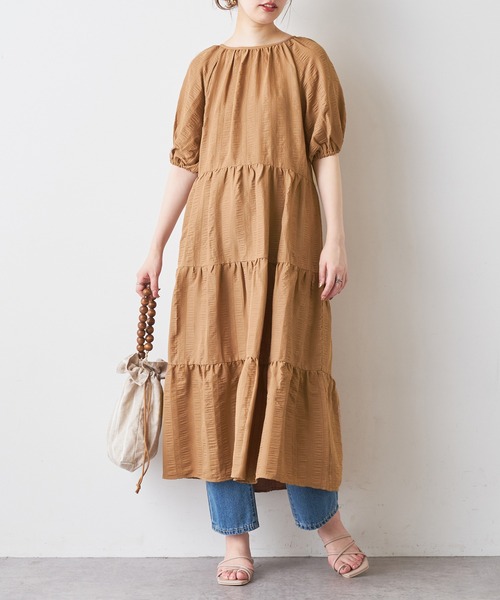 natural couture（ナチュラルクチュール）の「シャーリングティアードリラックスワンピース（ワンピース・レディース・ブラック/ベージュ/アイボリー/ミント/レッド系その他・FREE）」の3枚目の写真