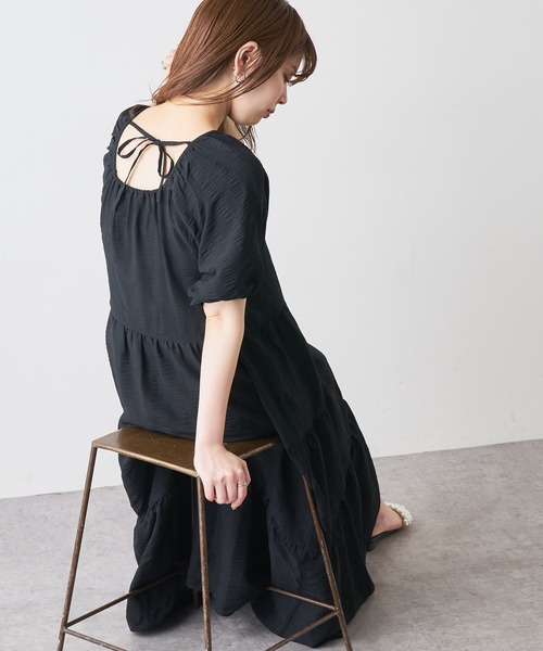 natural couture（ナチュラルクチュール）の「シャーリングティアードリラックスワンピース（ワンピース・レディース・ブラック/ベージュ/アイボリー/ミント/レッド系その他・FREE）」の13枚目の写真